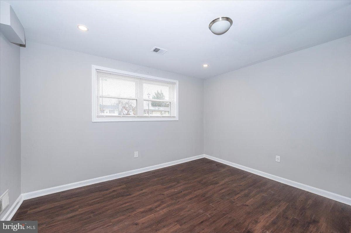 5005 Stewart Court photo 34