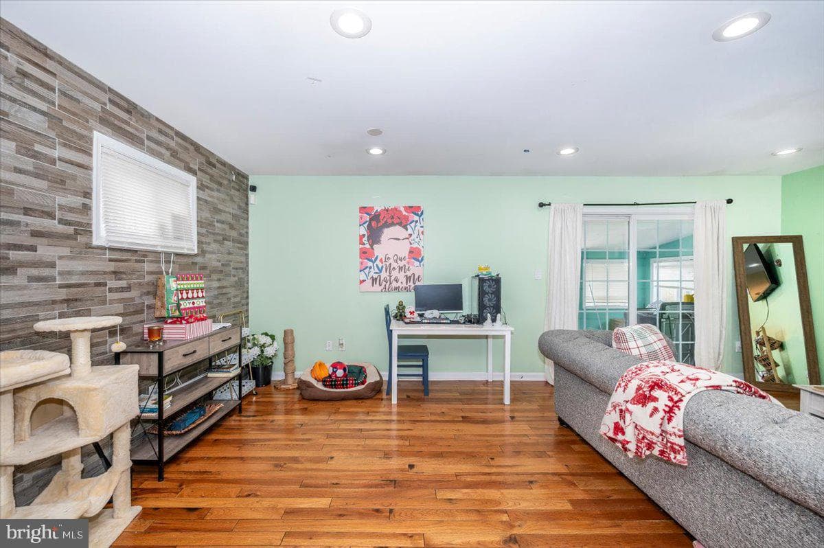 5005 Stewart Court photo 7