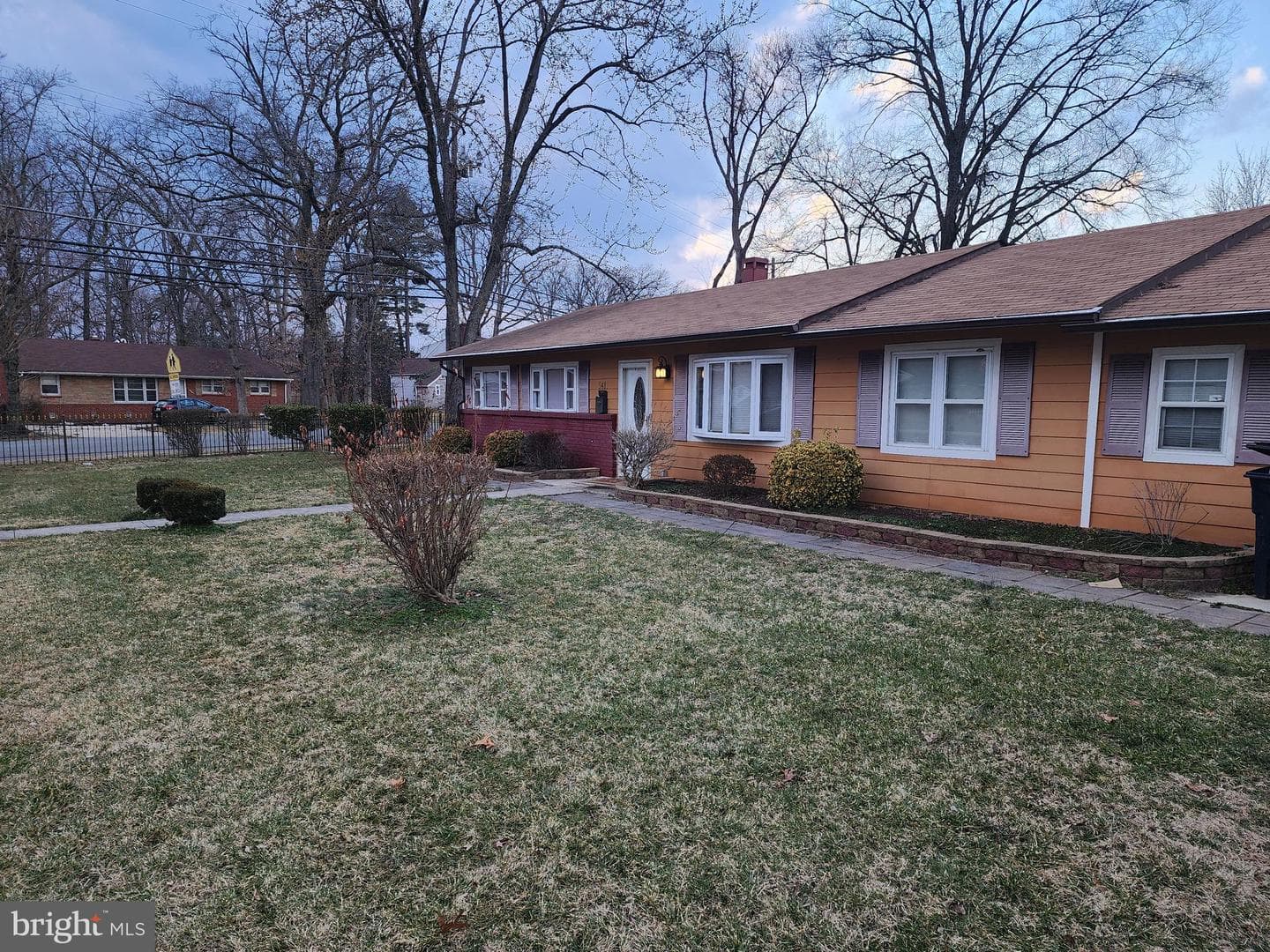 5481 Morris Avenue photo 2