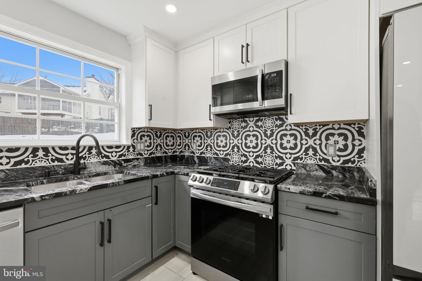 1811 Iverson Street photo 4