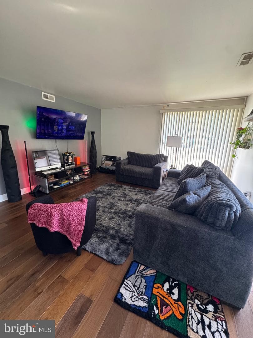 7208 Donnell Place #b photo 18