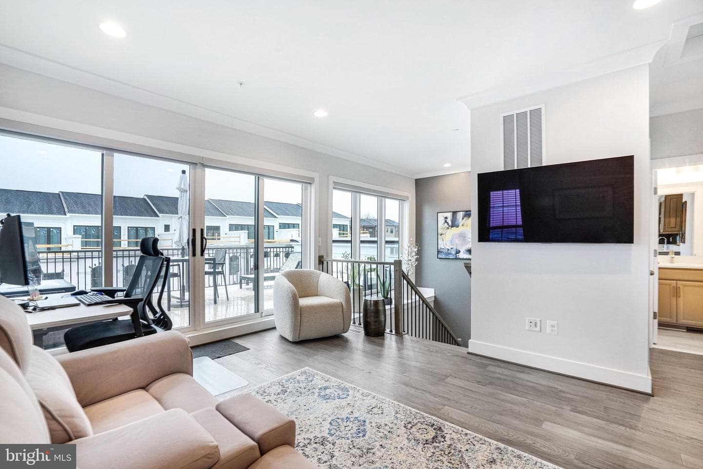 600 Halsey Way photo 44