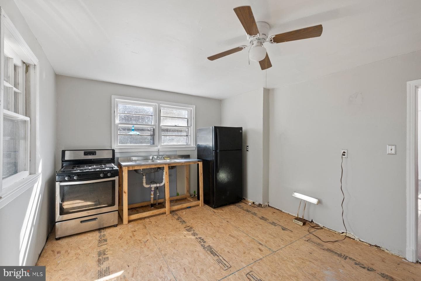22908 Paul Dunbar Avenue photo 17