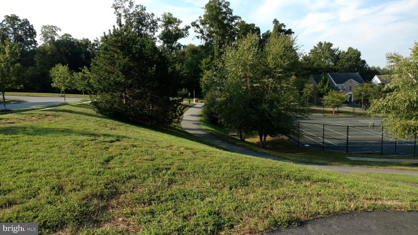 14301 Lightfoot Street photo 32