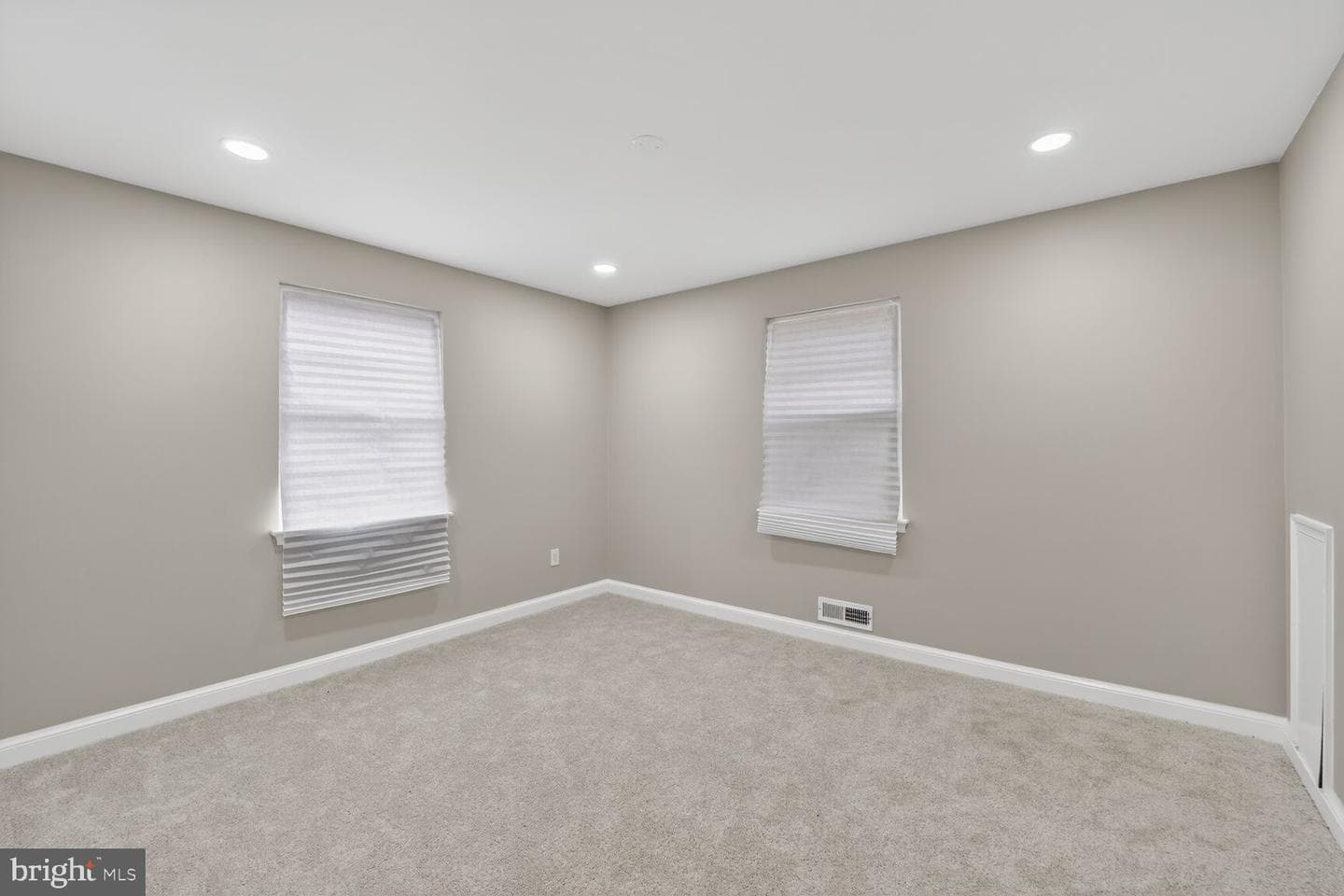 2511 Afton Street photo 8