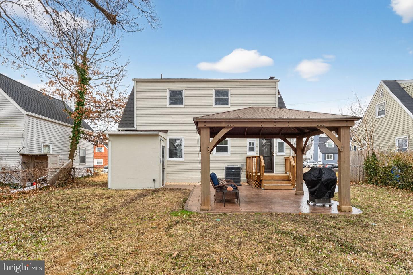 6910 Gateway Boulevard photo 3