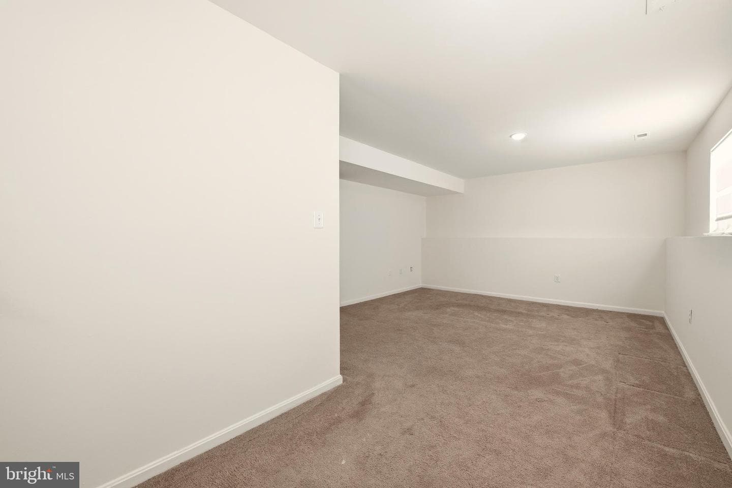 5301 Broadwater Street photo 16