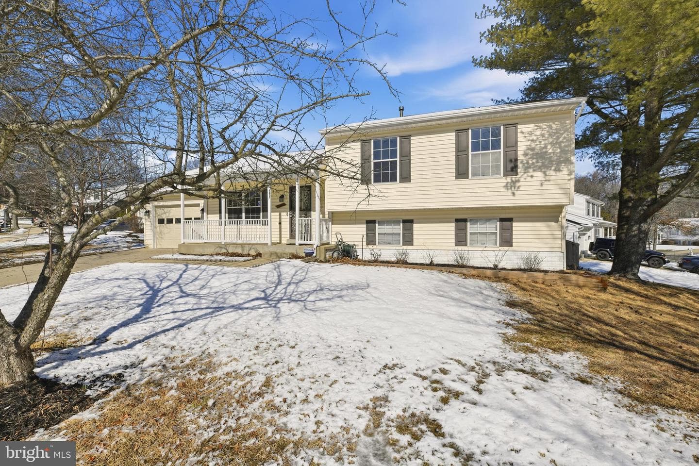 5301 Broadwater Street photo 2