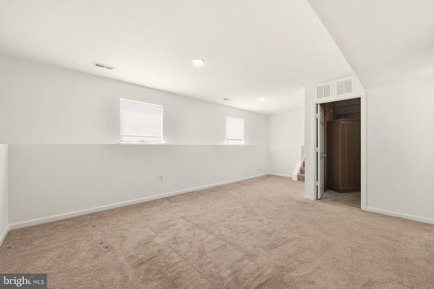 5301 Broadwater Street photo 21