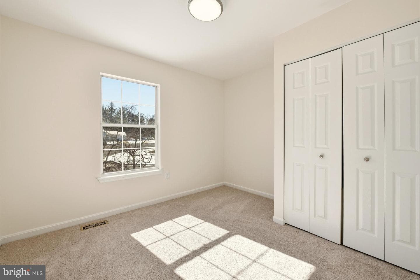 5301 Broadwater Street photo 26