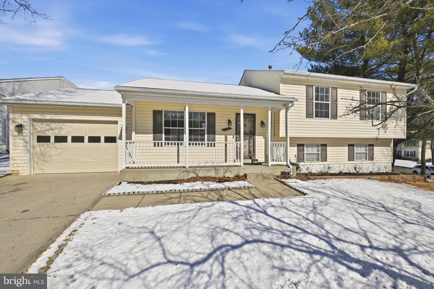 5301 Broadwater Street photo 3