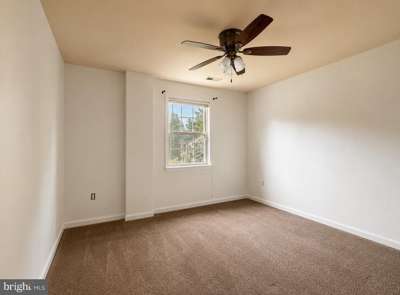 1512 Jomar Drive photo 9