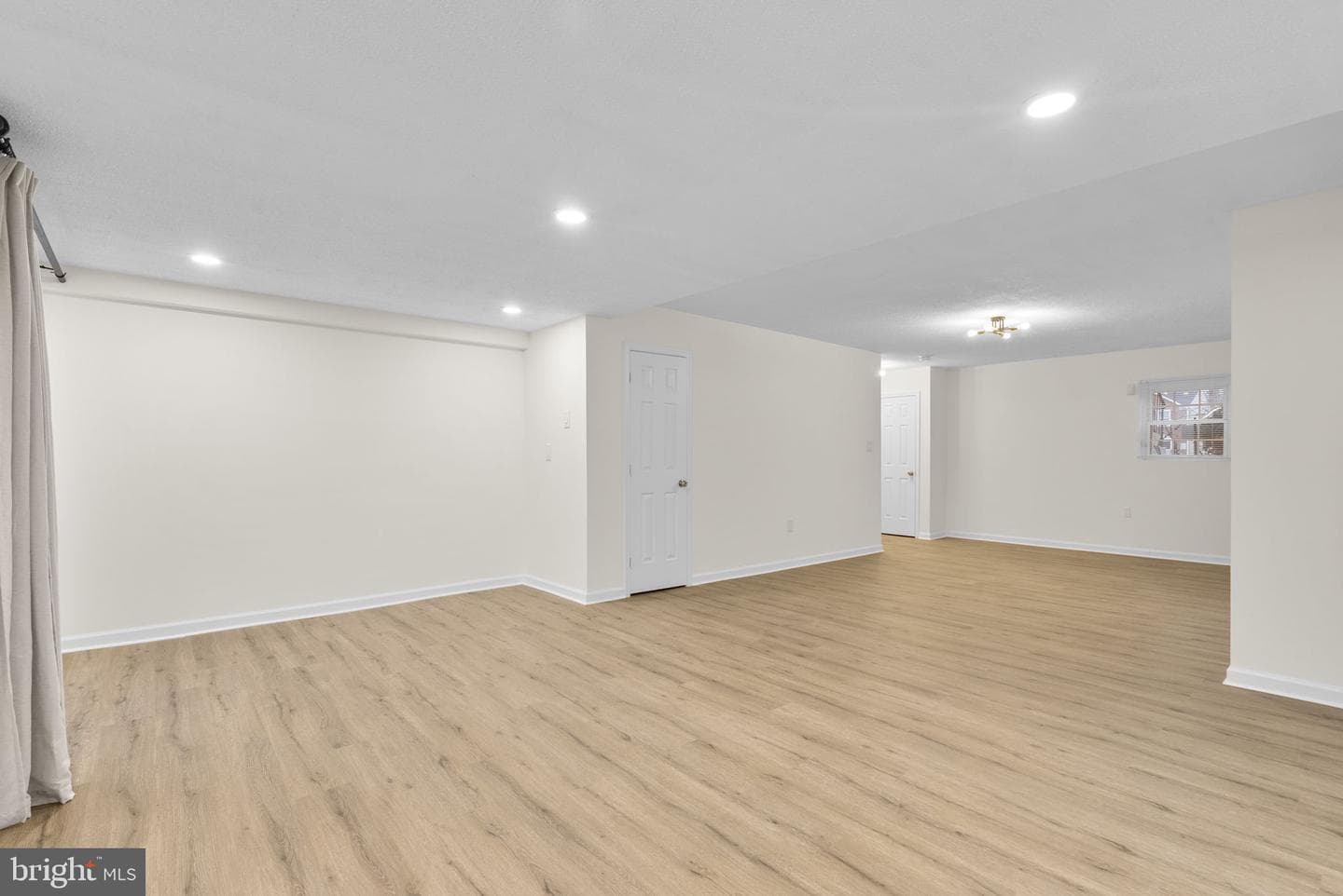10637 Campus Way S photo 30
