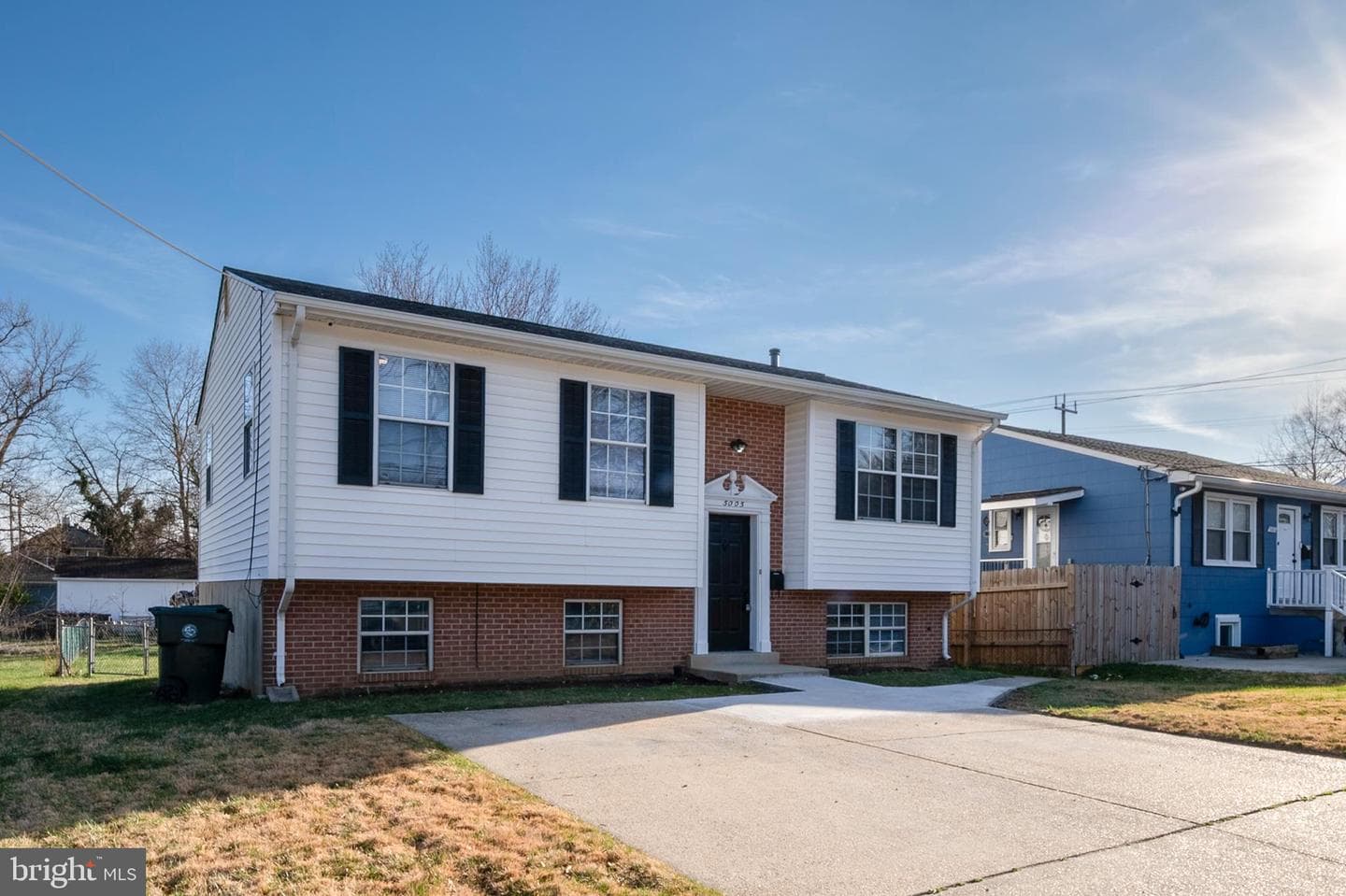 5005 Apache Street photo 2