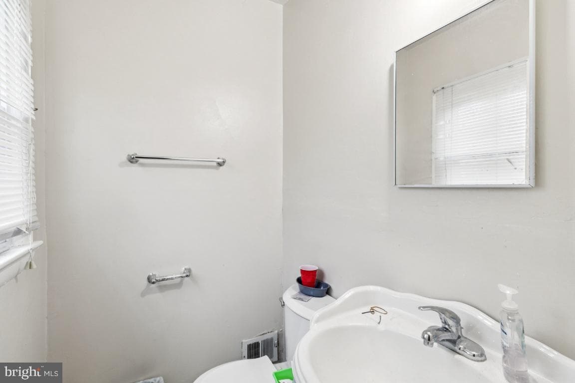 5521 Belva Street photo 9