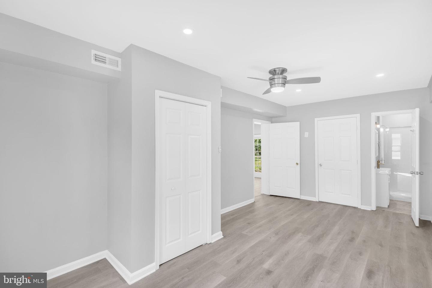 13401 Harrison Avenue photo 11