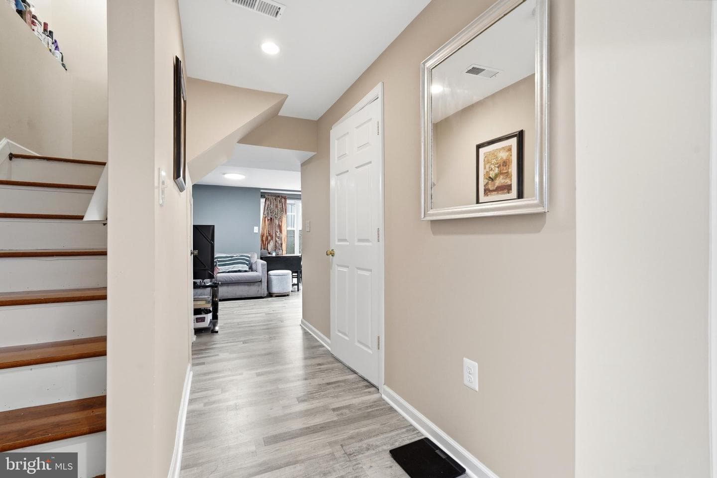2923 North Grove photo 28