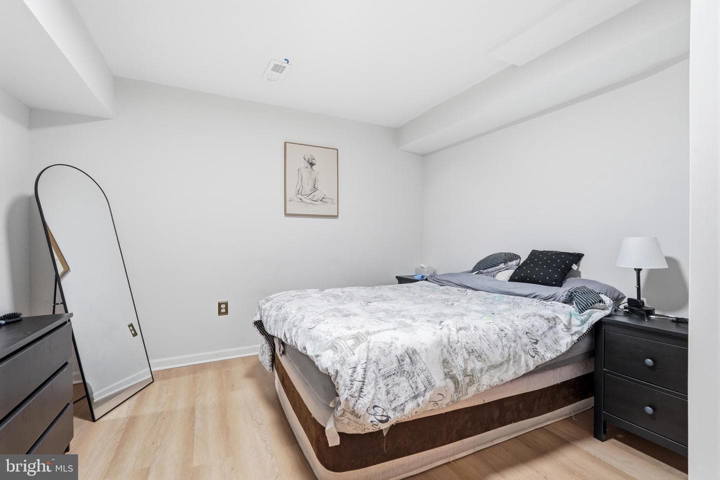 2923 North Grove photo 30