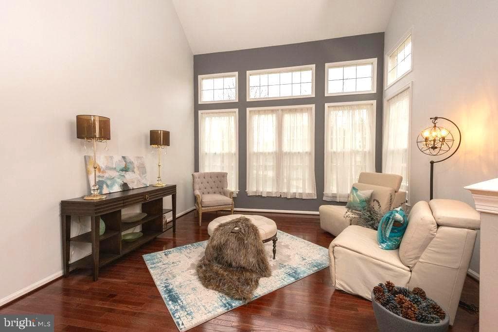 16000 Pennsbury Drive photo 15