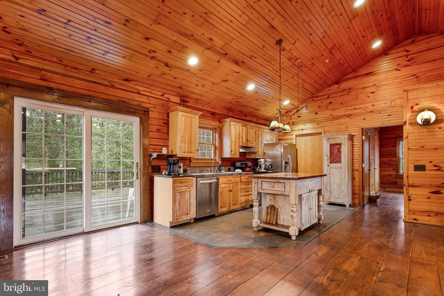18304 Cedarville Road photo 4