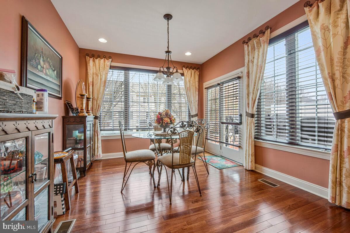 4248 Chariot Way photo 16