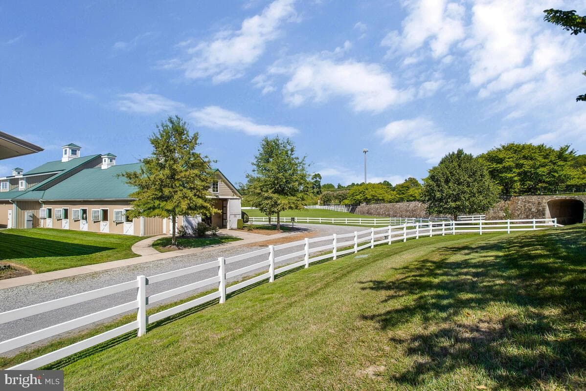 4248 Chariot Way photo 45
