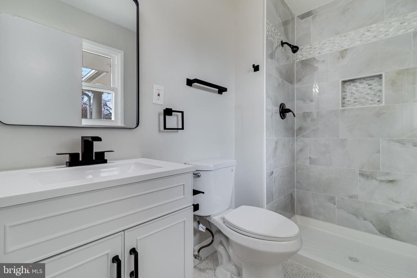 11006 Tyrone Drive photo 14