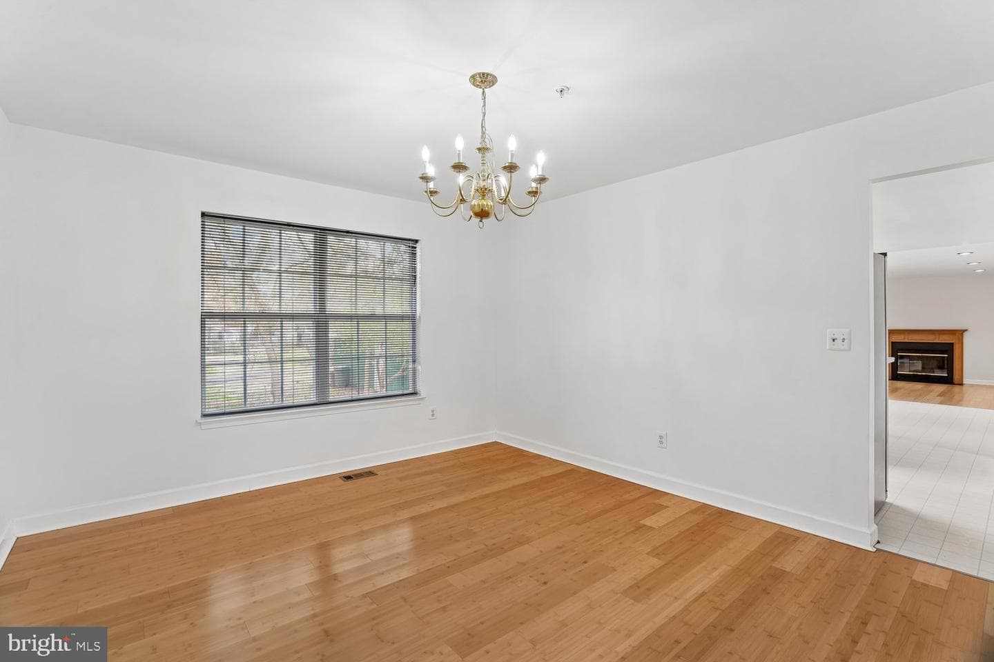 13313 Mockingbird Lane photo 23