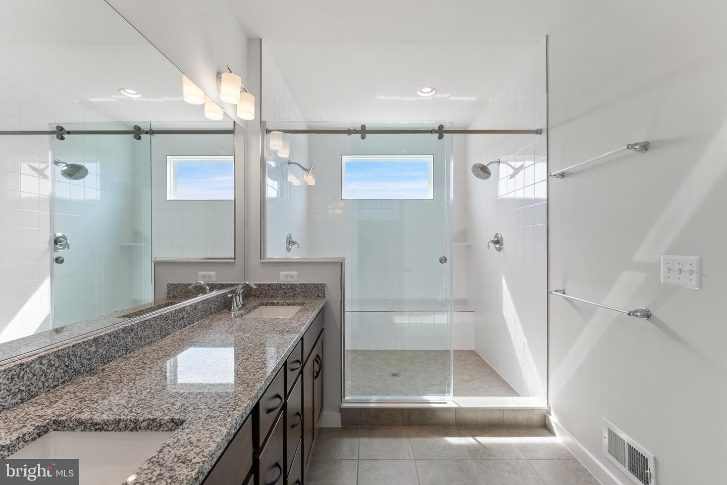 125 Summit Point Boulevard #13-J photo 8