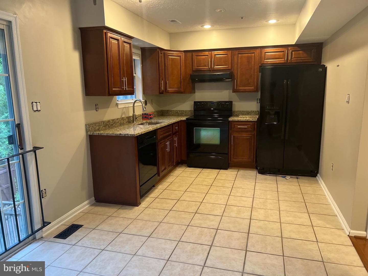 2819 Mueserbush Court photo 6