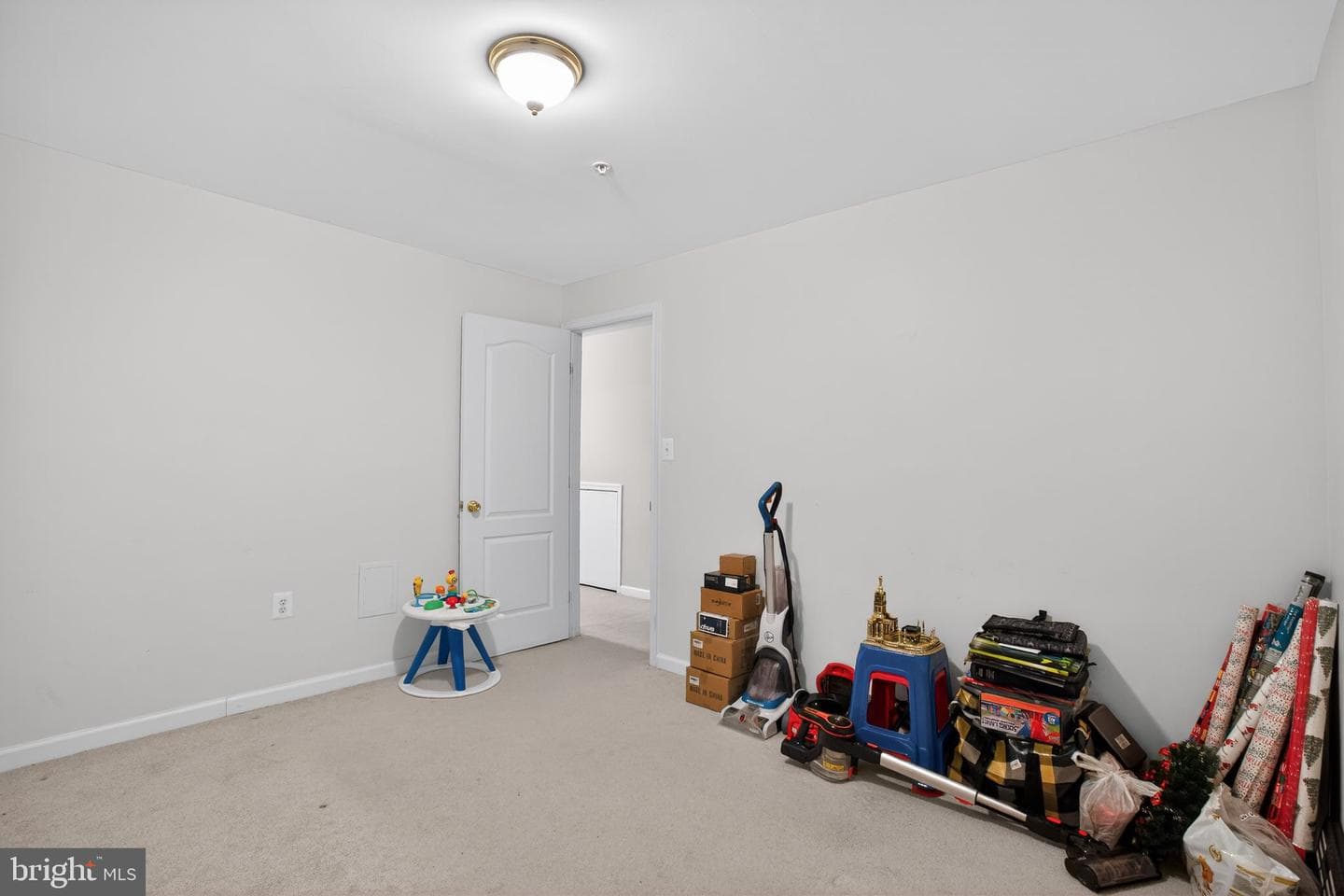 15409 Wylie Road photo 32