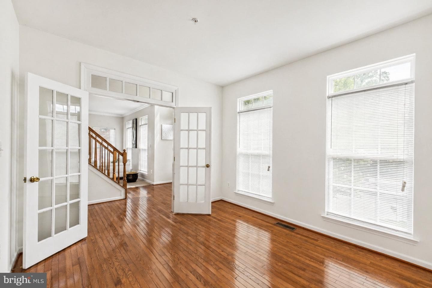 10103 Rolling Green Way photo 6