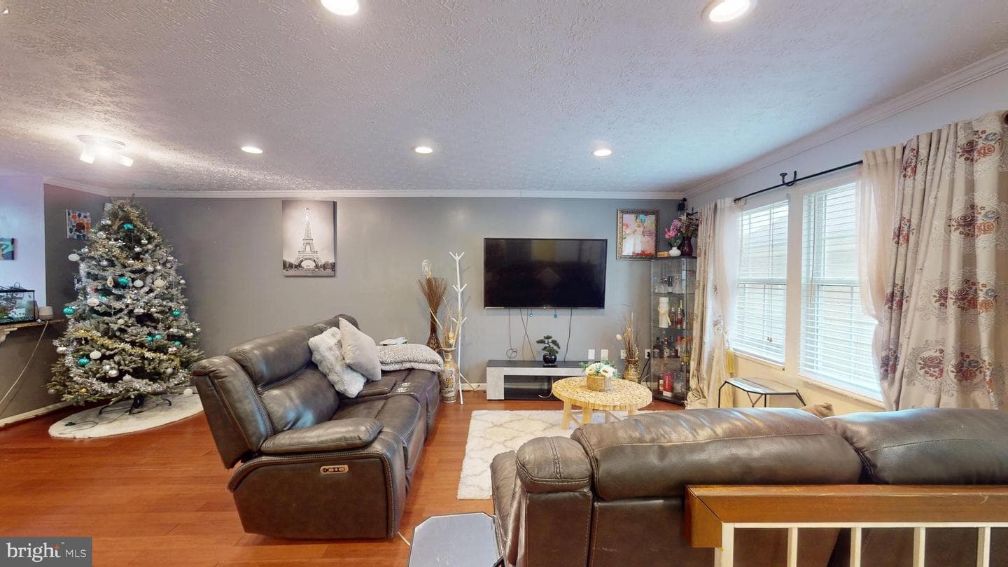 14516 Mayfair Drive photo 12
