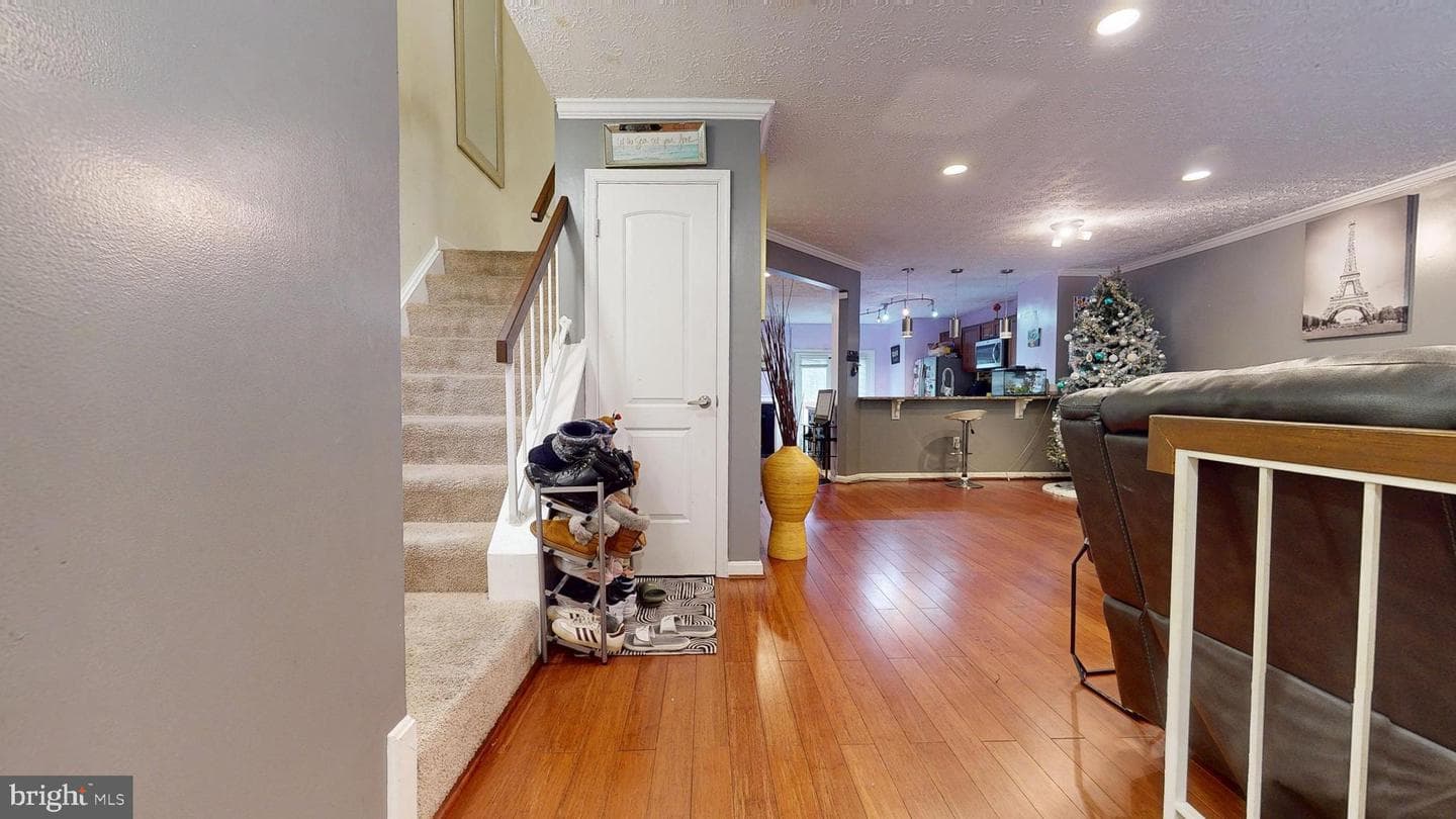 14516 Mayfair Drive photo 4