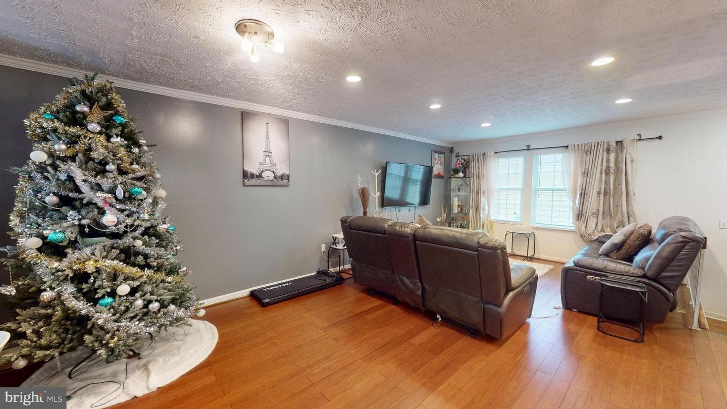 14516 Mayfair Drive photo 7