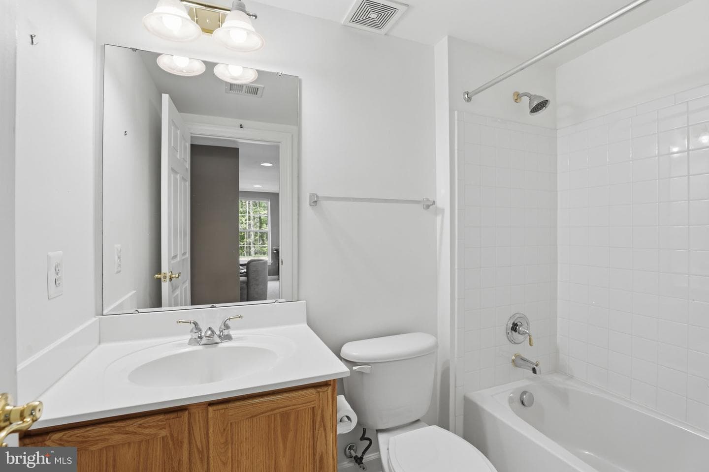 2200 Barnstable Drive photo 32