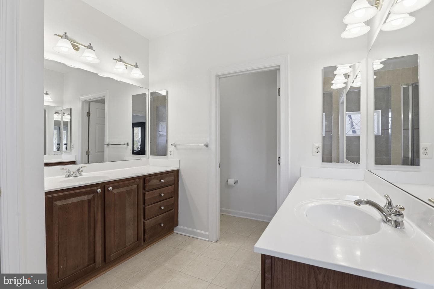 2200 Barnstable Drive photo 40