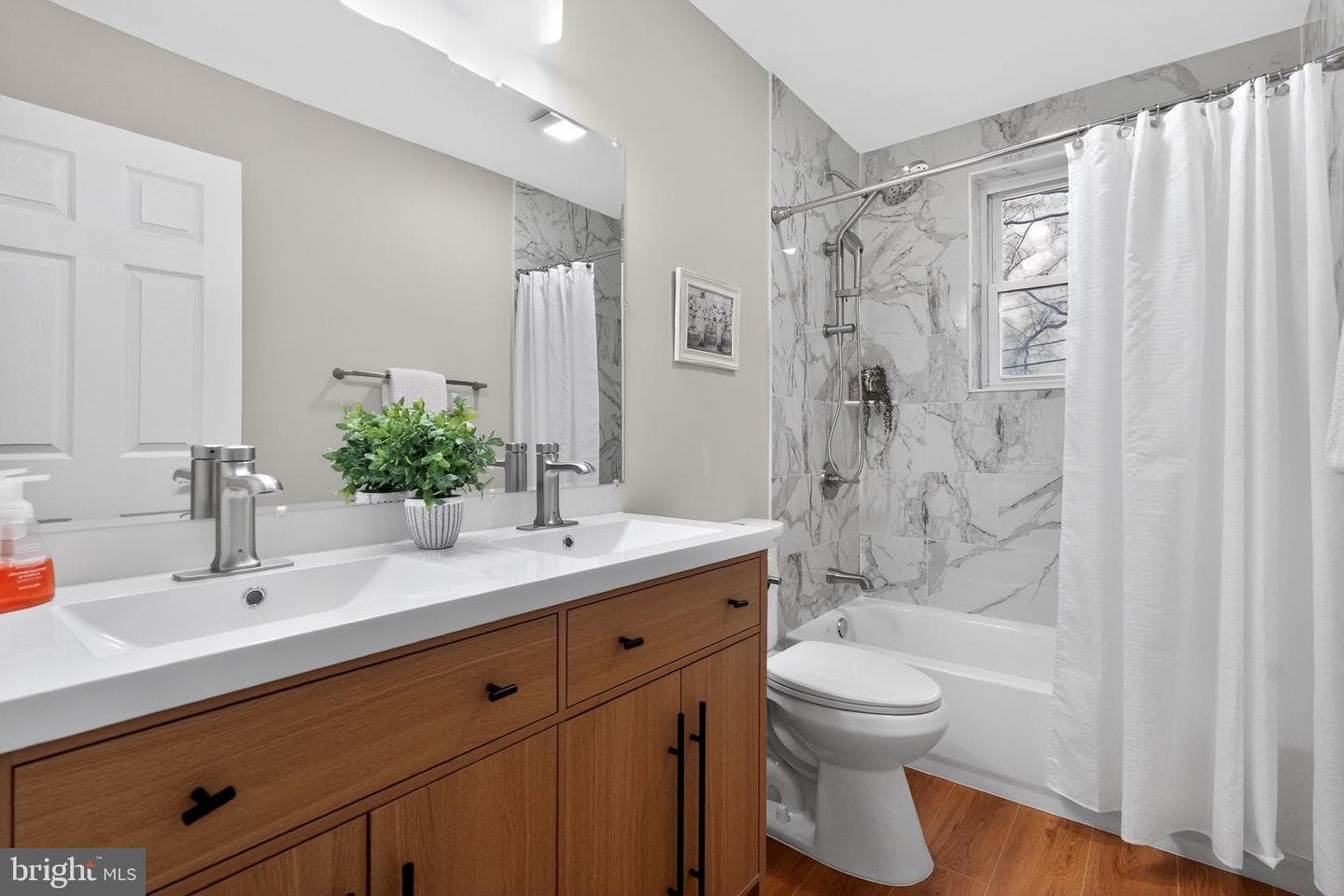 1608 Elson Street photo 18
