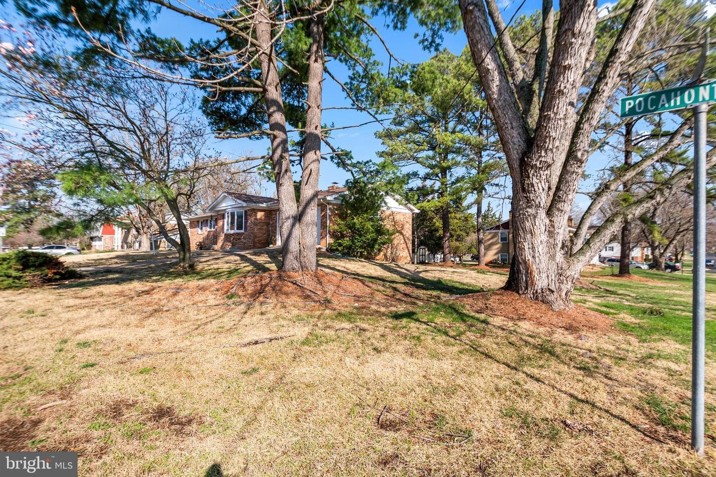 801 Pocahontas Drive photo 4