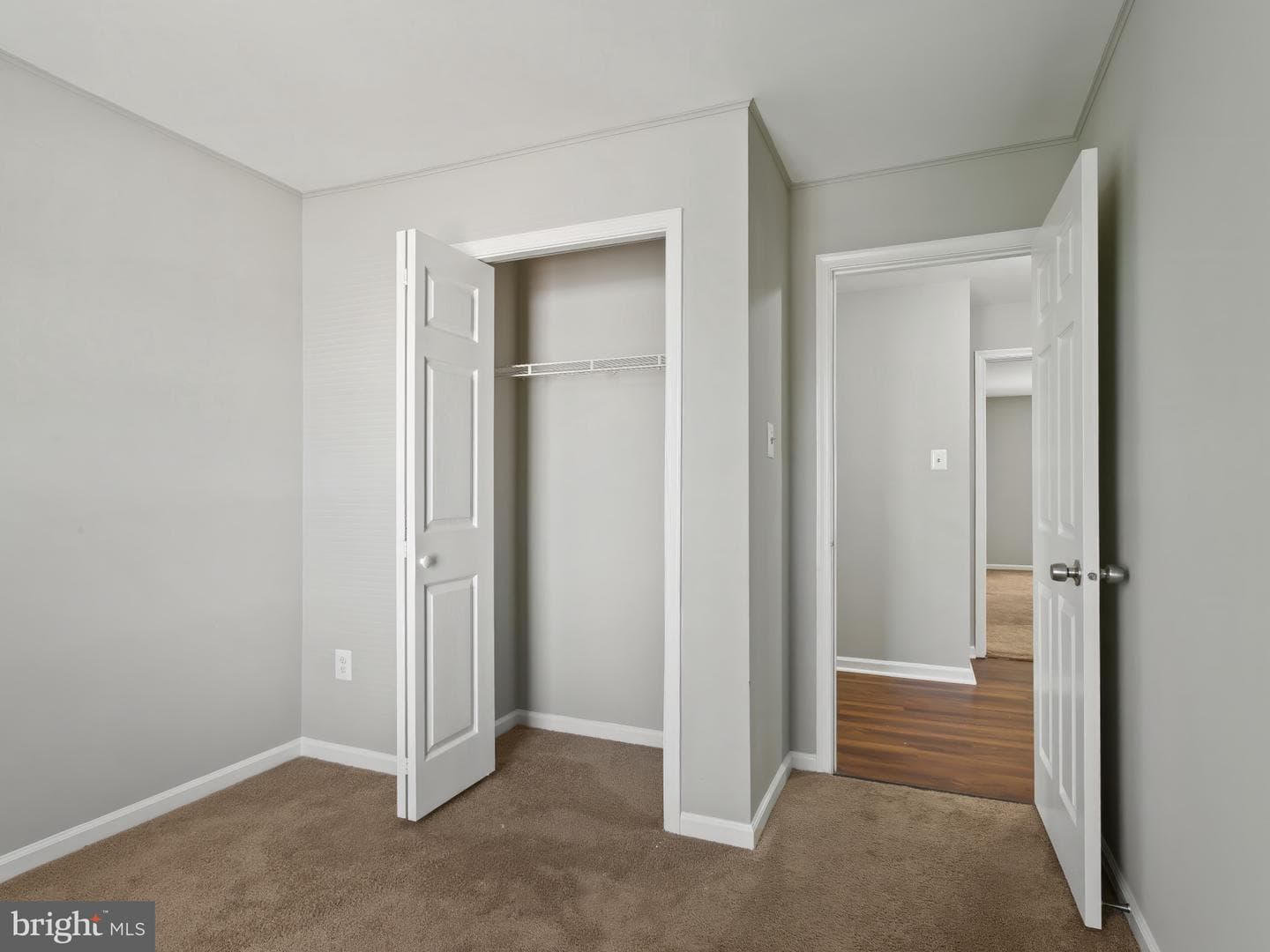 9423 Rosmarin Way photo 15