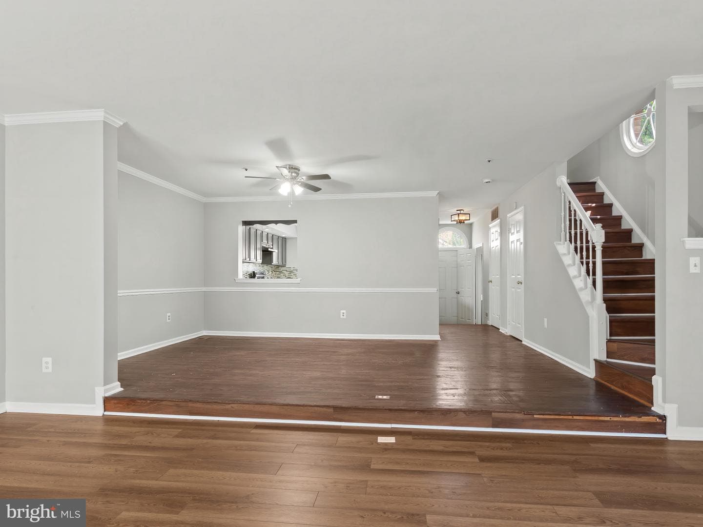 9423 Rosmarin Way photo 6