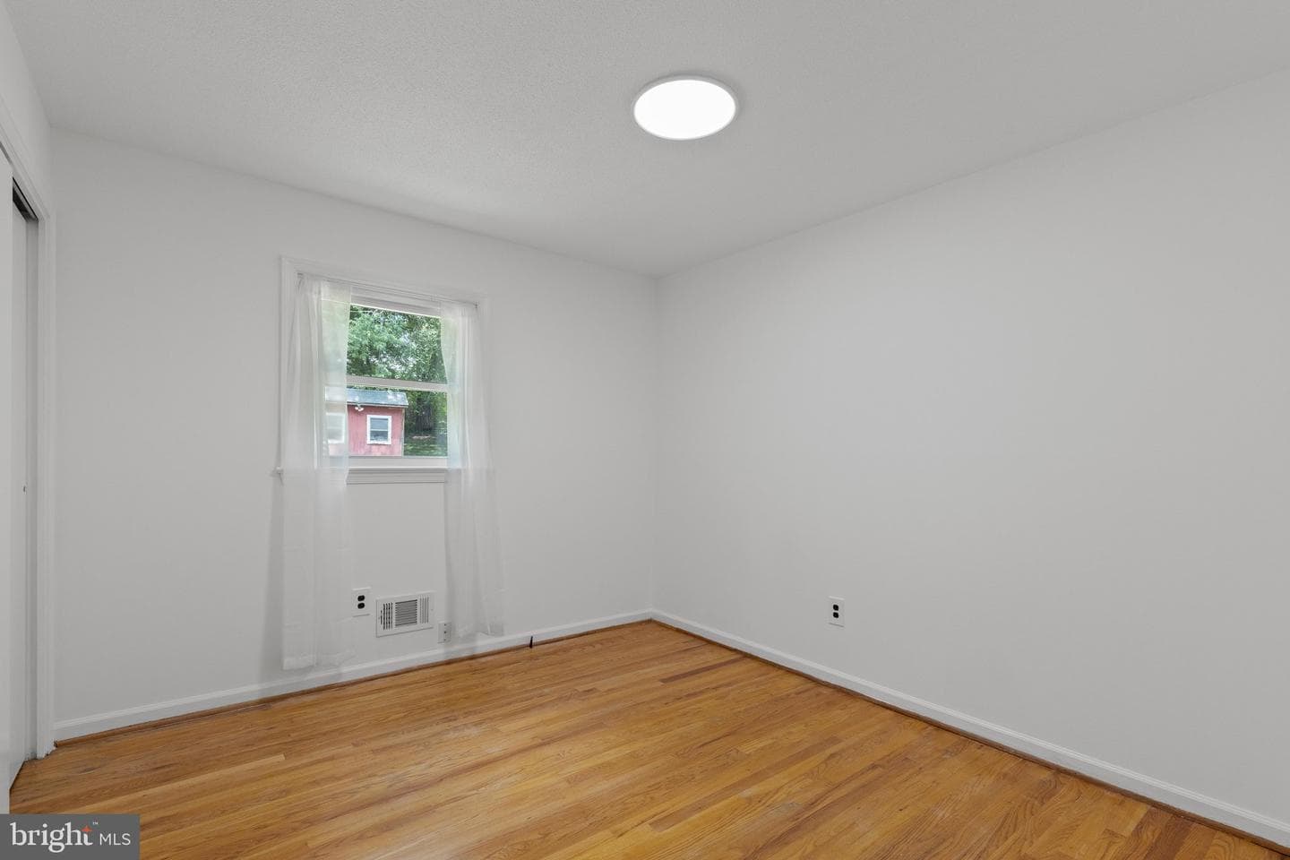 9716 Dale Drive photo 16