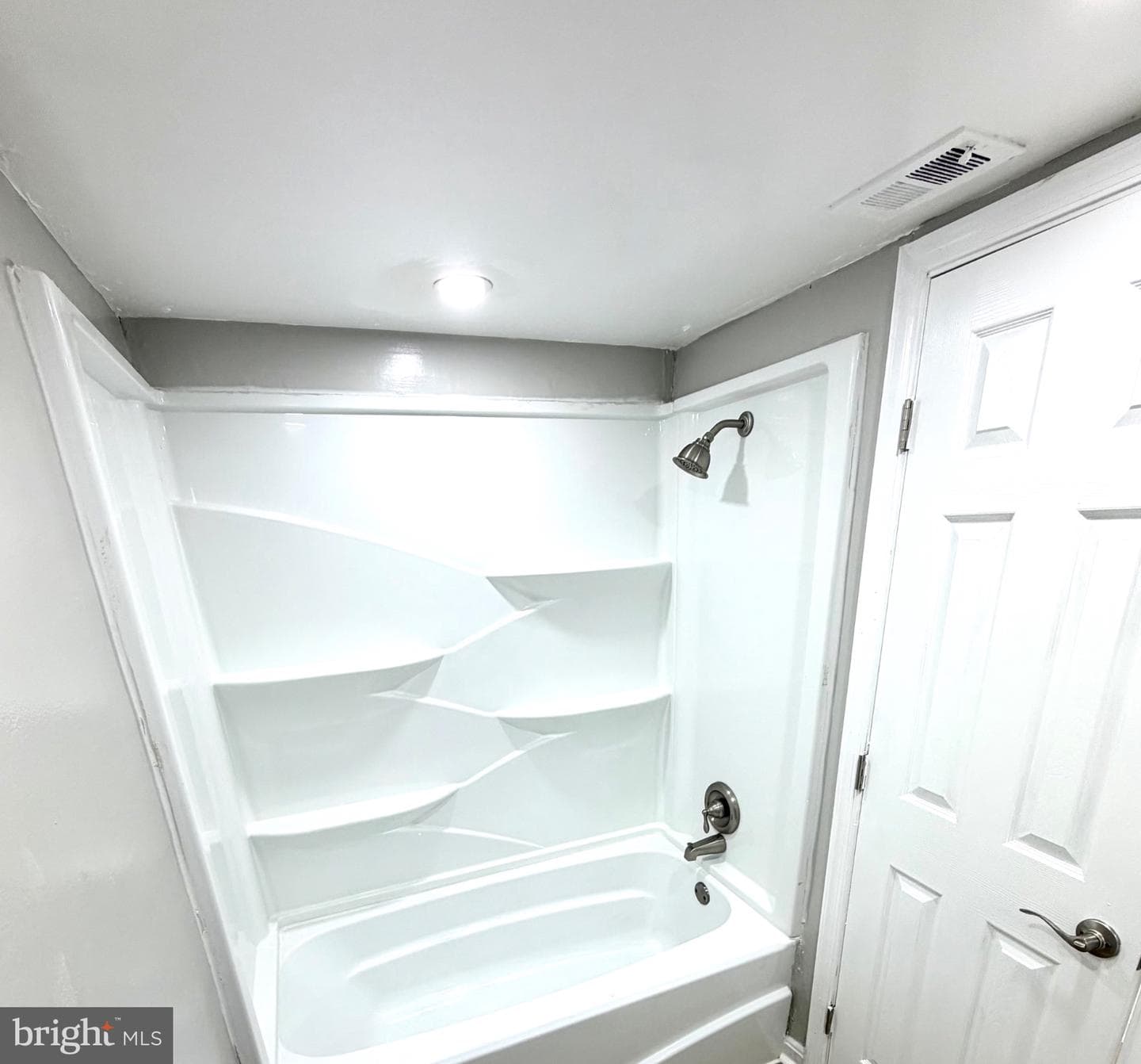 6940 Hanover Parkway #101 photo 24