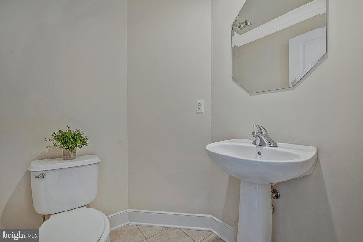 5701 44th Avenue photo 27