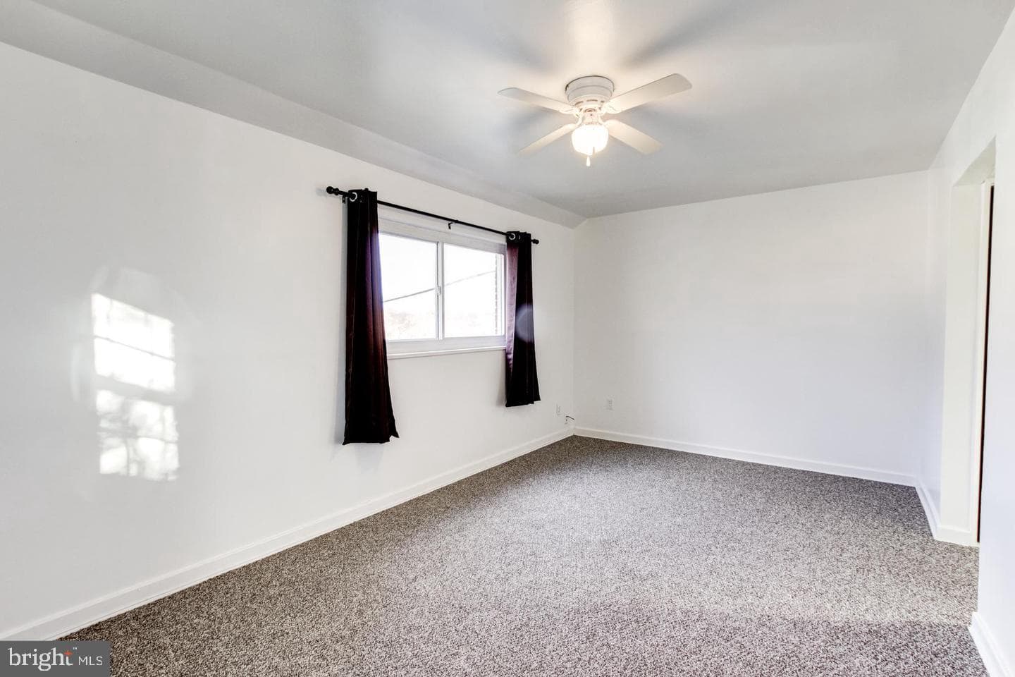 5907 Longfellow Street photo 12