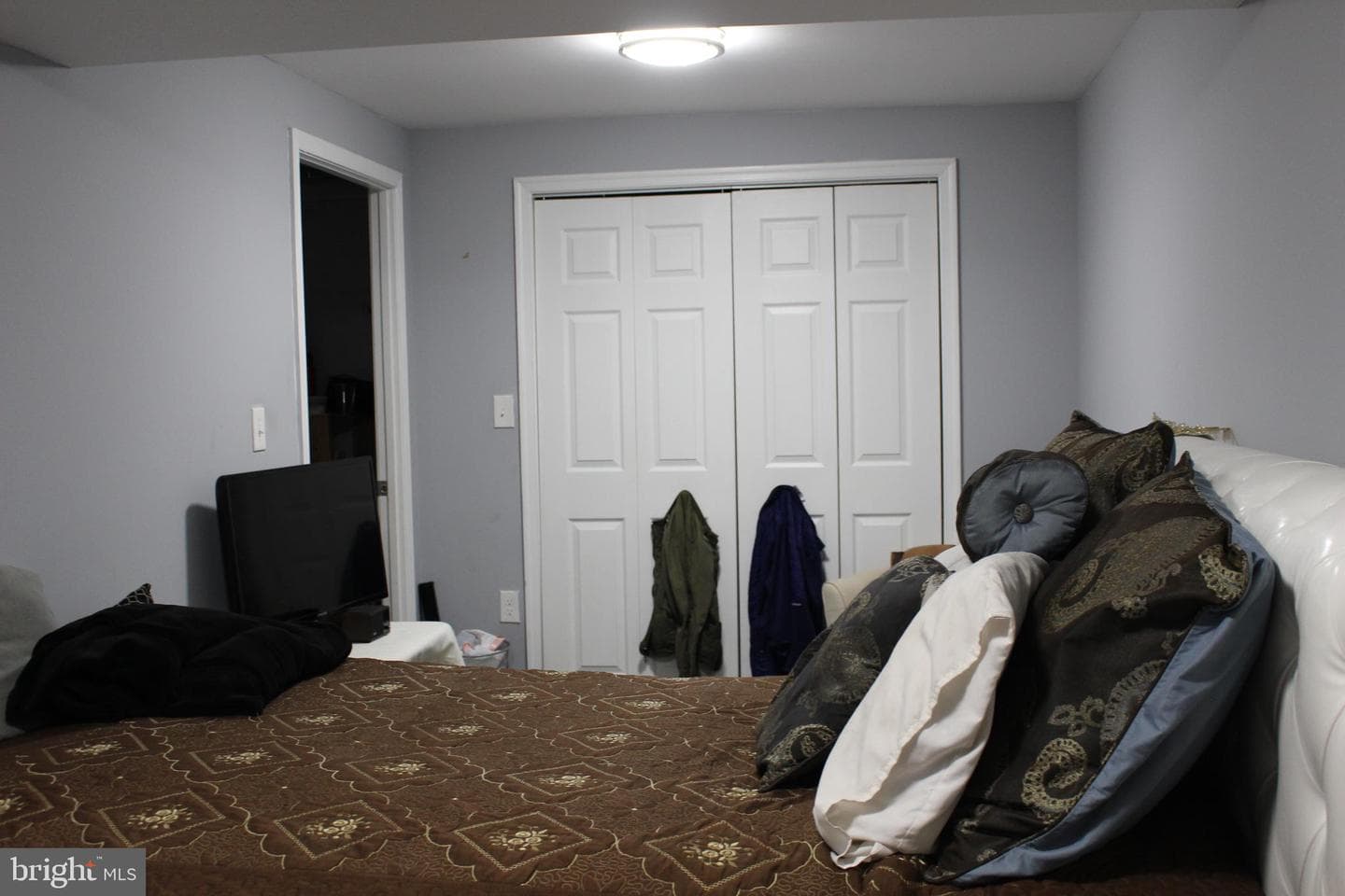 4706 Heath Street photo 35