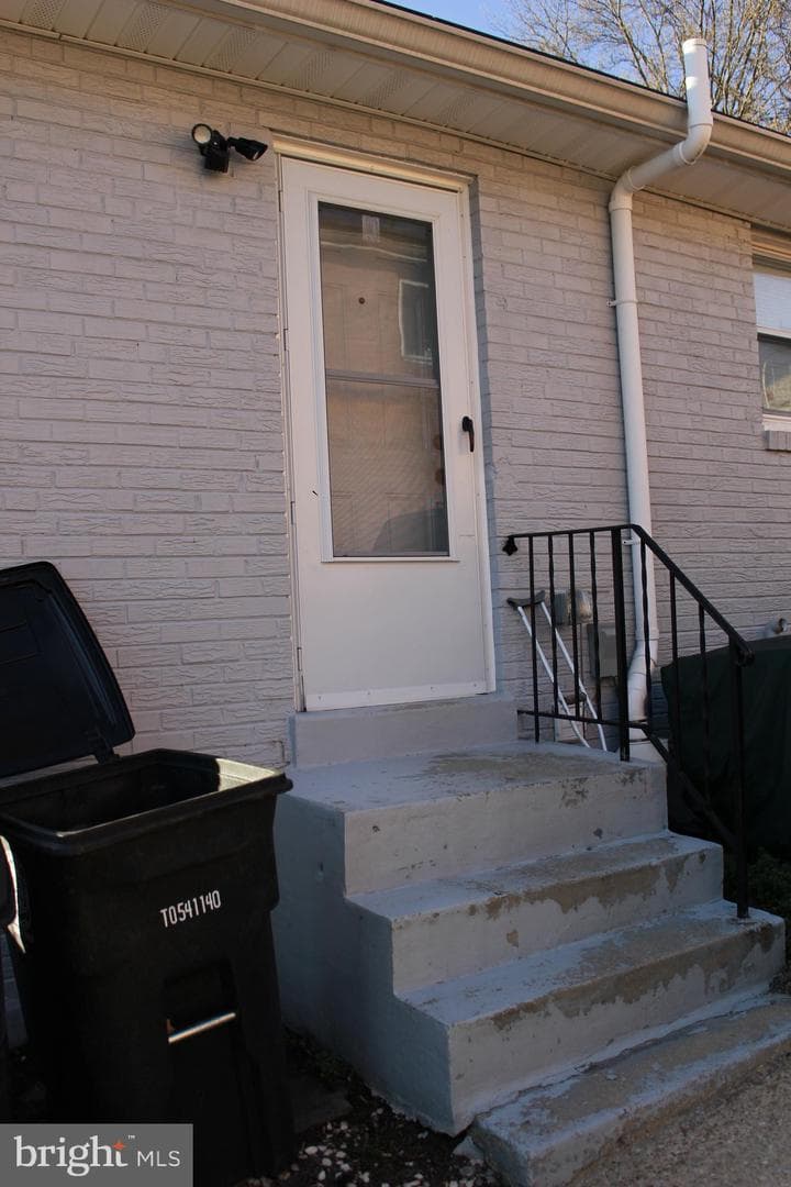 4706 Heath Street photo 5