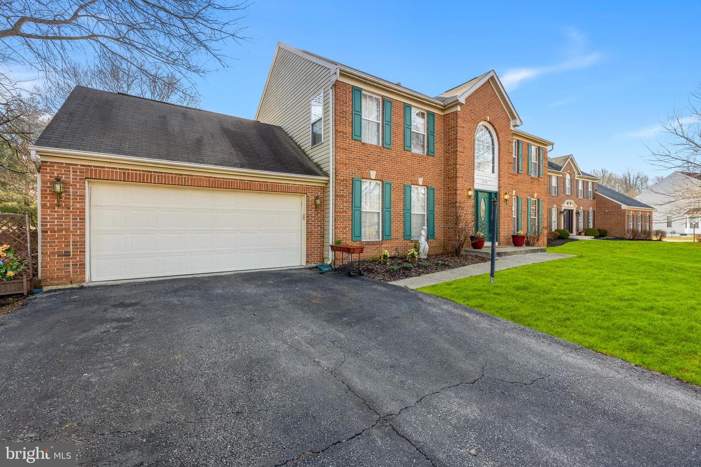 1115 Danbury Drive photo 3