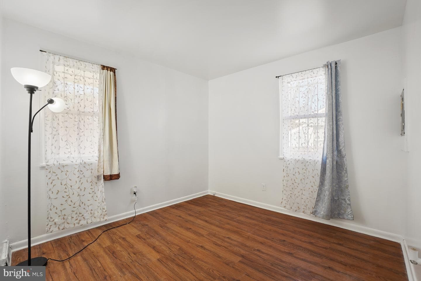 7523 Greenleaf Road photo 18