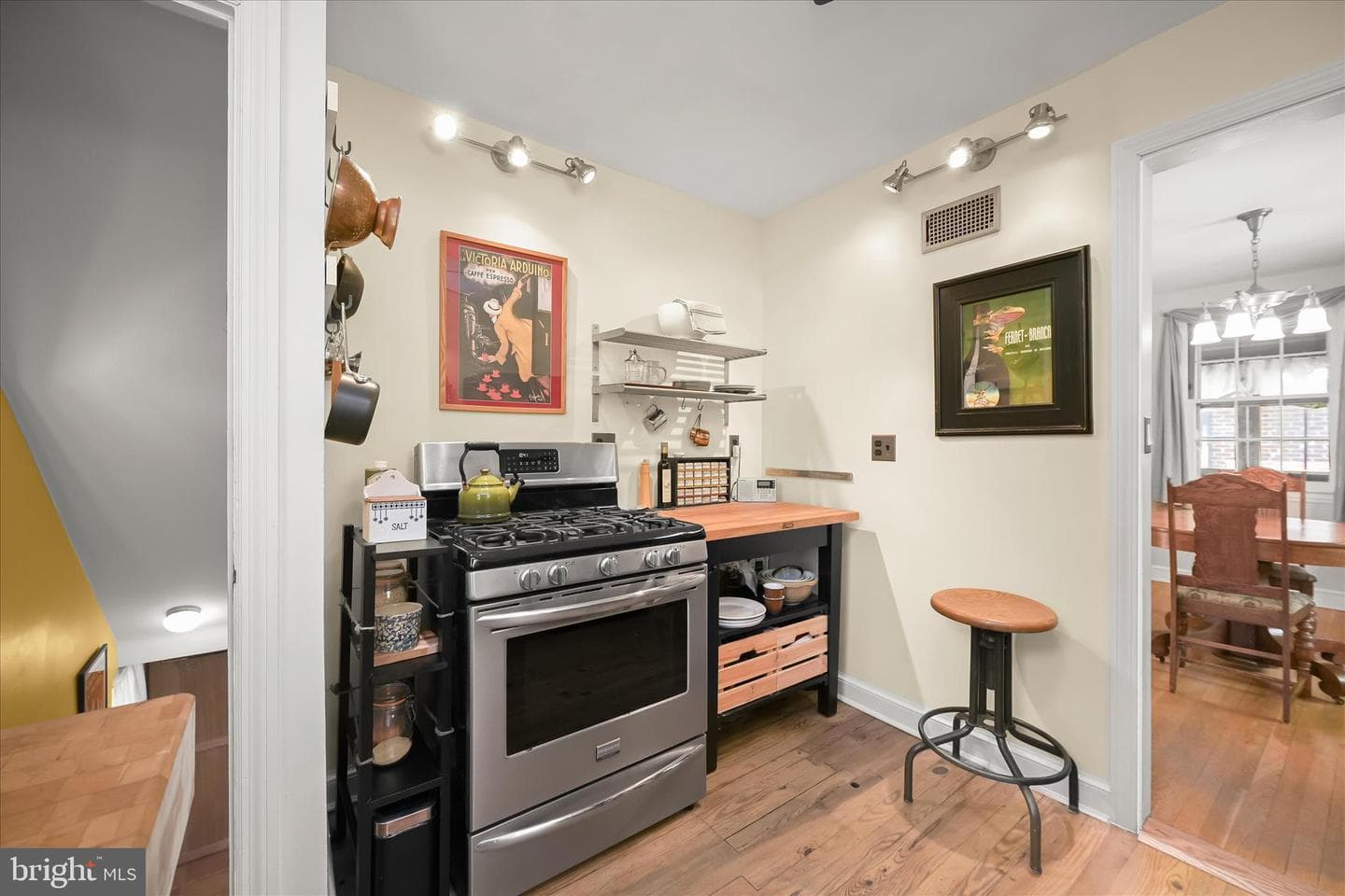 4014 Tennyson Road photo 12